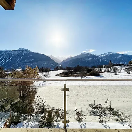 Daire Sunny Lily Facing The Swiss Alps - Montana