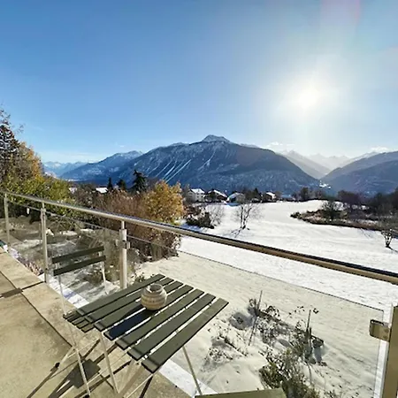 Sunny Lily Facing The Swiss Alps - Montana Apartmán *